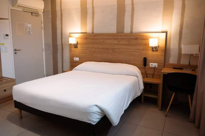 Obtenez plus d’informations sur nos chambres et nos tarifs